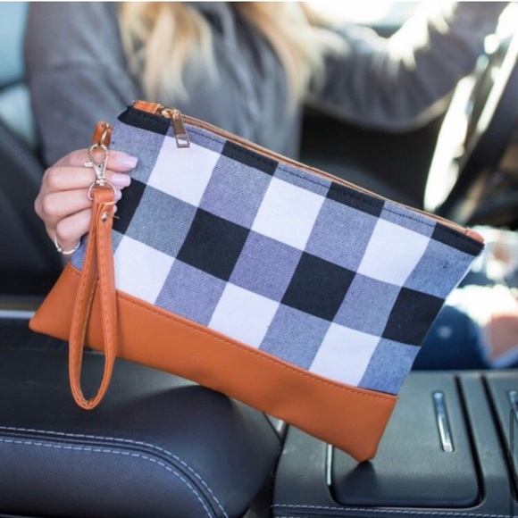 LAST ONE: Black white Buffalo plaid faux leather detail wristlet clutch - Picture 7 of 7